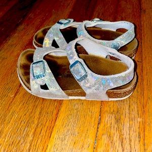 Girls Birkenstock Rio hologram silver sandals size 28 EU (US kids 10-10.5)